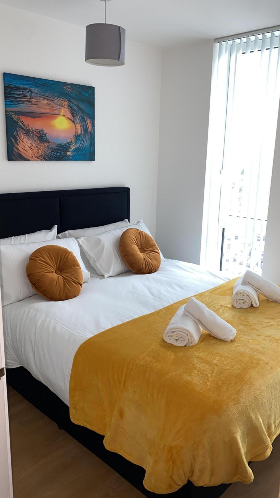 Berks Luxury Serviced Apartments , Free Parking, Free Gym And Free Wifi Bracknell Habitación foto